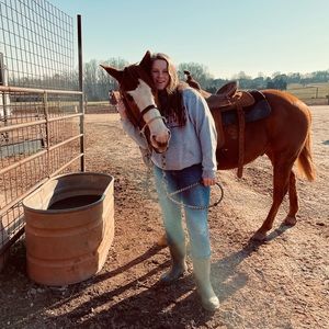 Meet your Posher, Faye